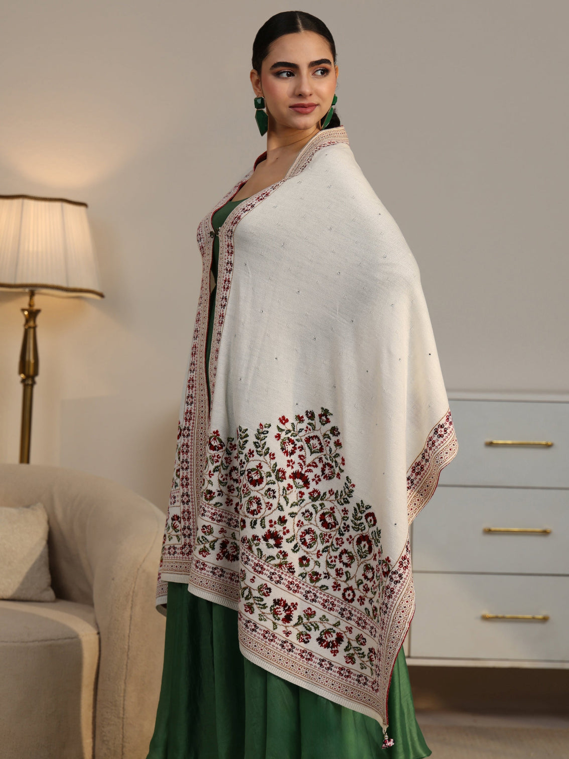 Mameraa White Floral Knitted Acrylic Wrap Shawl