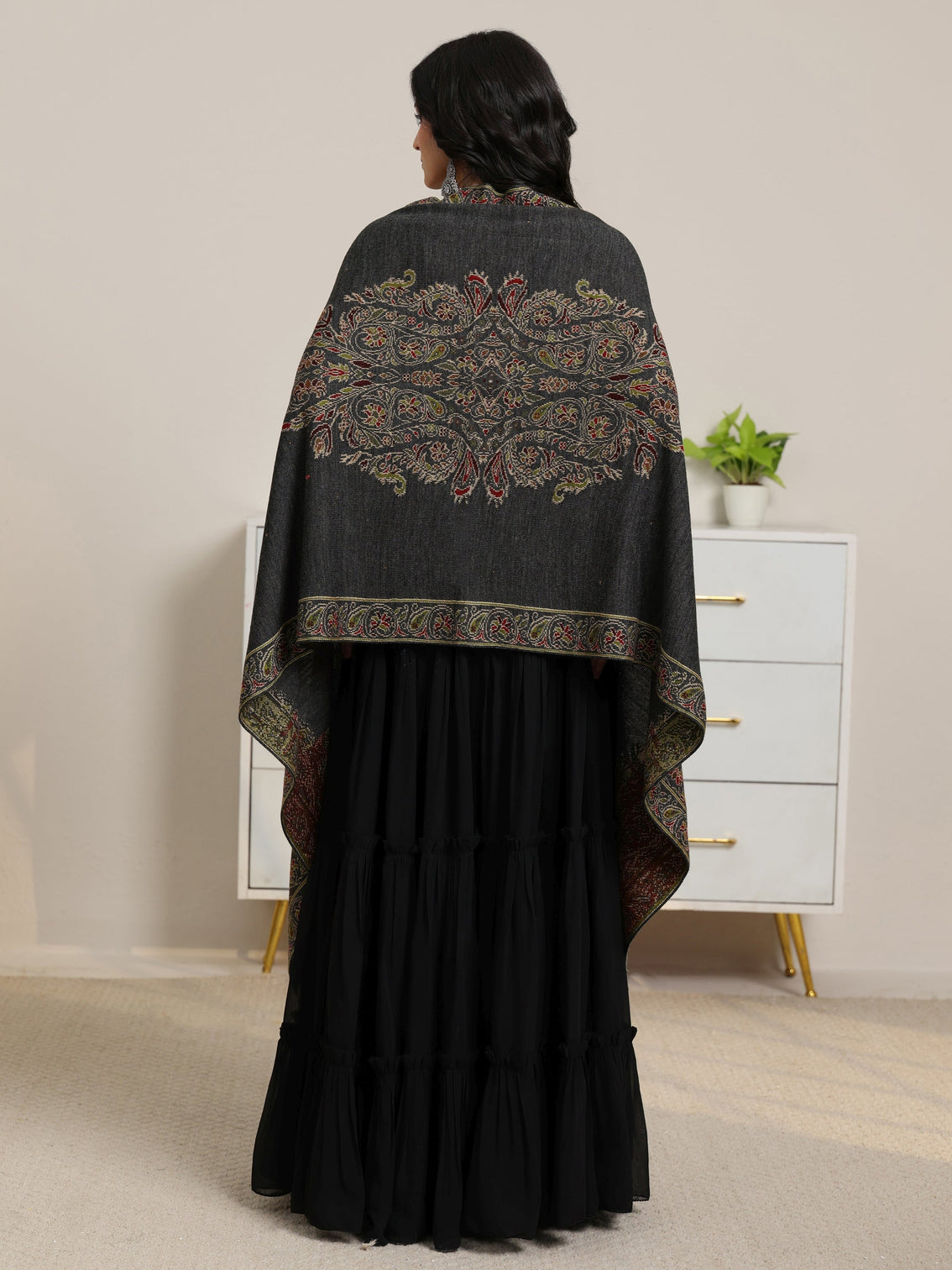 Mameraa Dark Grey Floral Knitted Acrylic Wrap Shawl