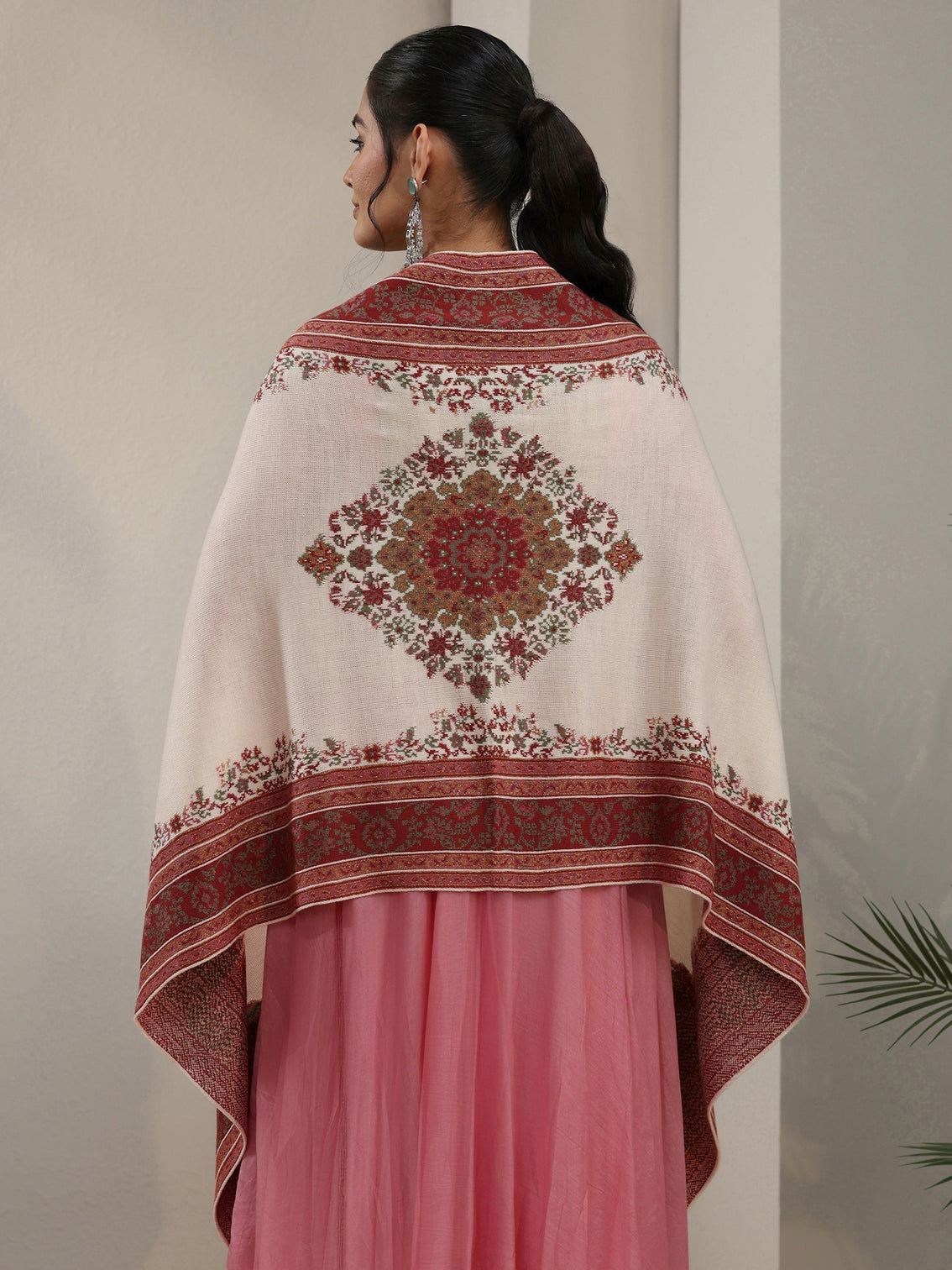 Mameraa White Ethnic Knitted Acrylic Wrap Shawl