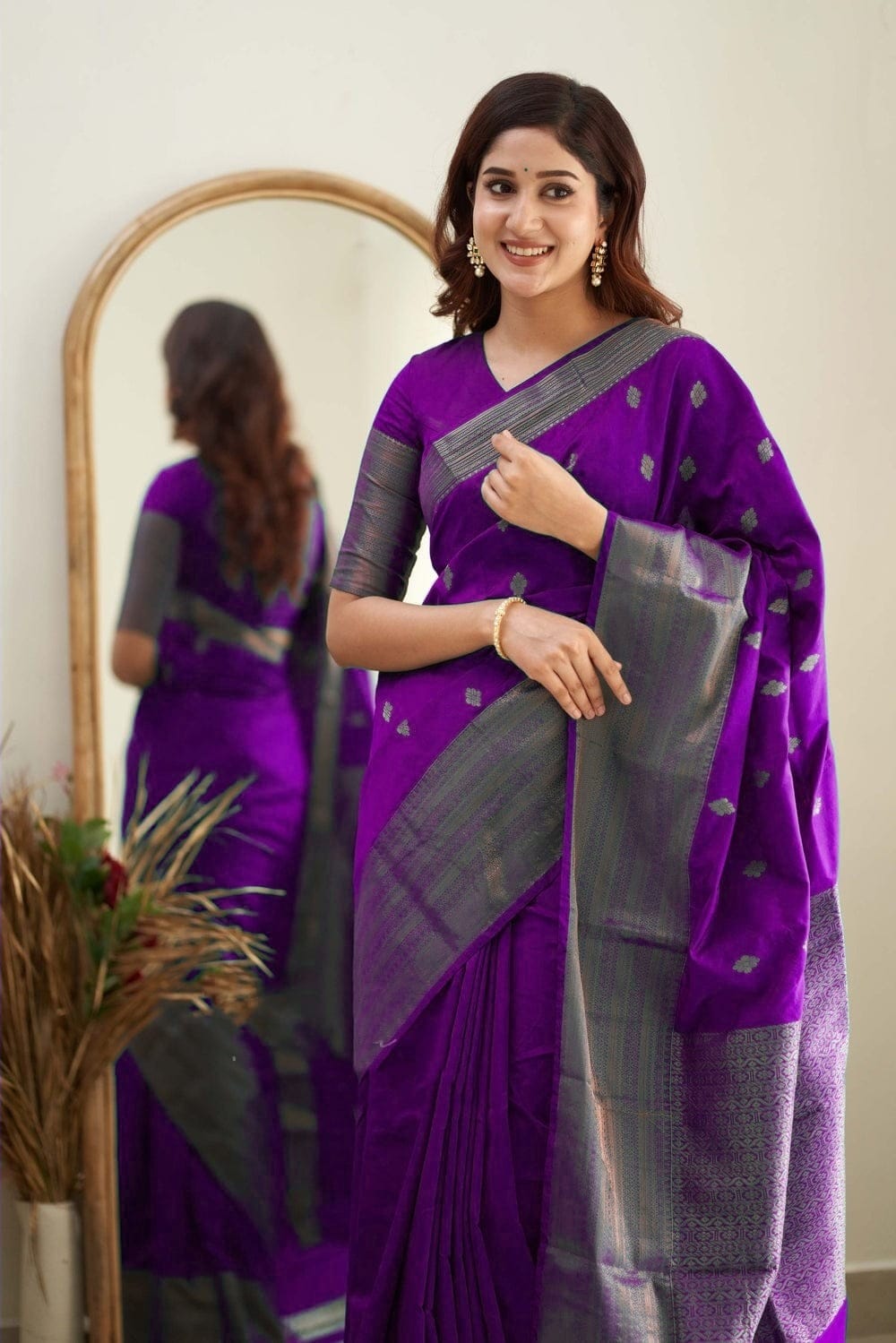 Blooming Purple Soft Silk Saree With Captivating Blouse Piece