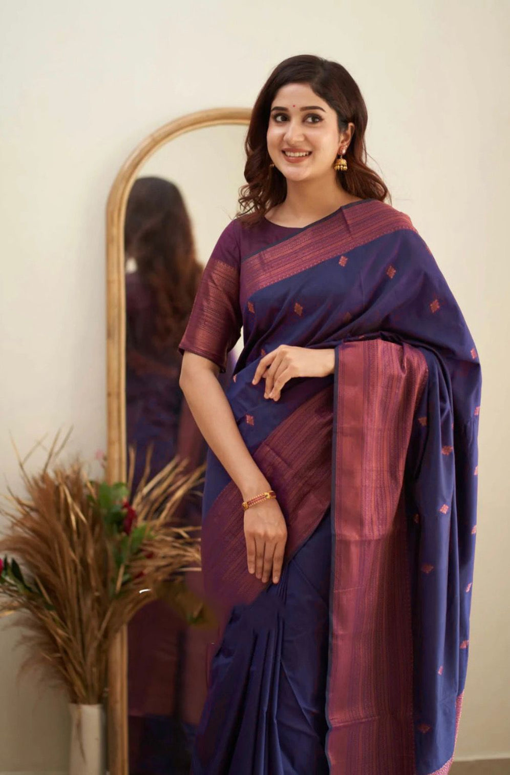 Groovy Navy Blue Soft Silk Saree With Scrumptious Blouse Piece