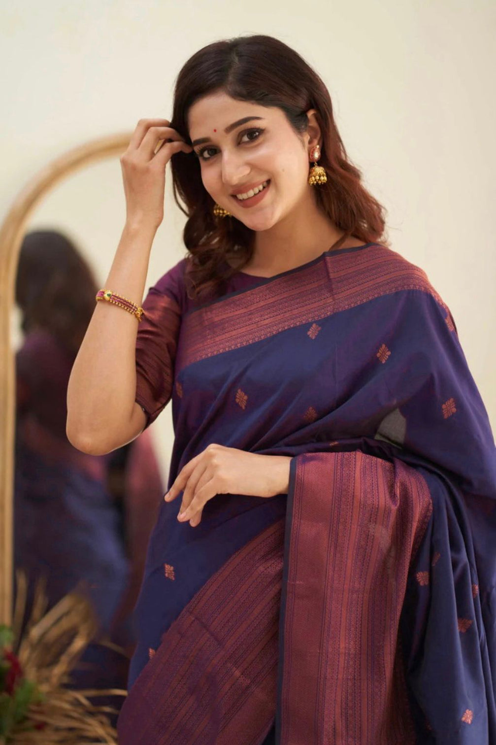 Groovy Navy Blue Soft Silk Saree With Scrumptious Blouse Piece
