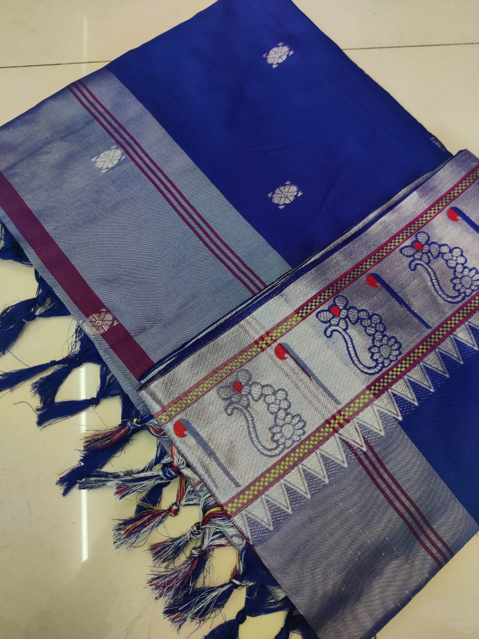 Sumptuous Blue Paithani Silk Saree With Flattering Blouse Piece