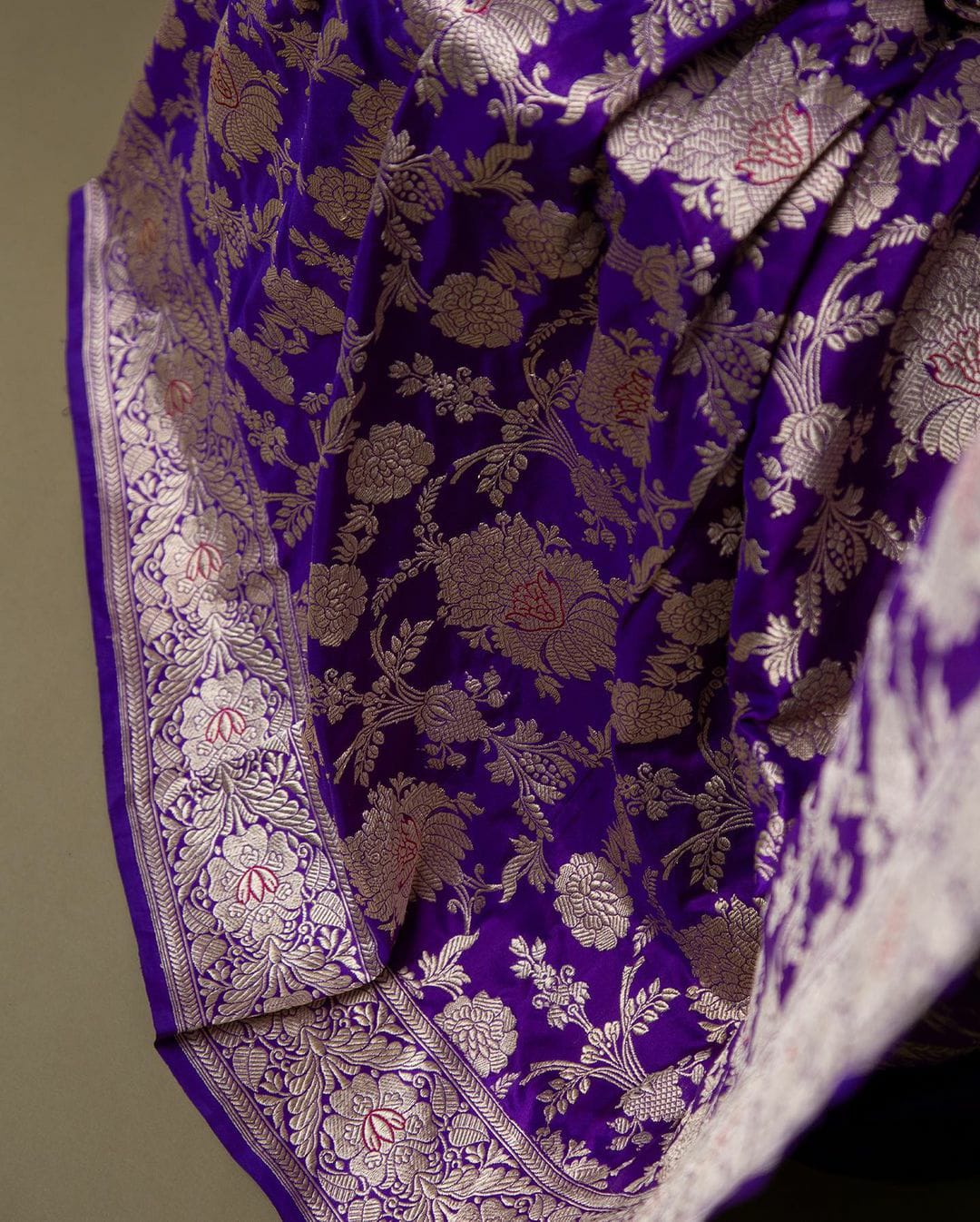 Prominent Purple Soft Banarasi Silk Saree With Pretty Blouse Piece