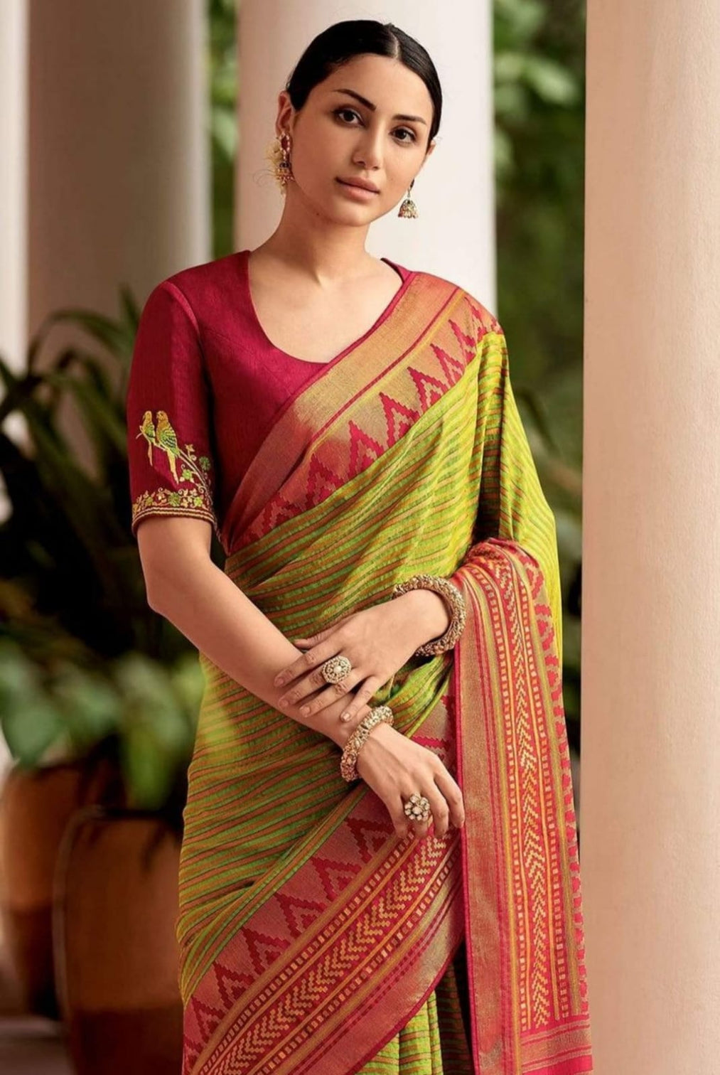 Lissome Mehndi Soft Silk Saree With Classic Blouse Piece