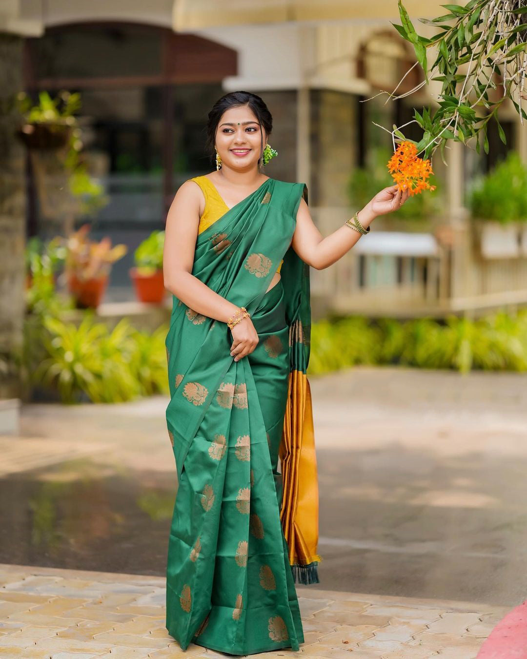 Flameboyant Rama Soft Silk Saree With Jazzy Blouse Piece