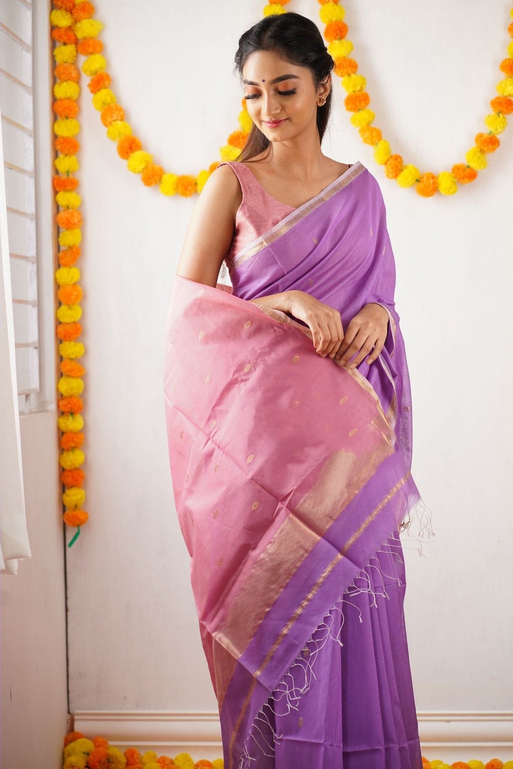 Improbable Lavendor Cotton Silk Saree With Nemesis Blouse Piece