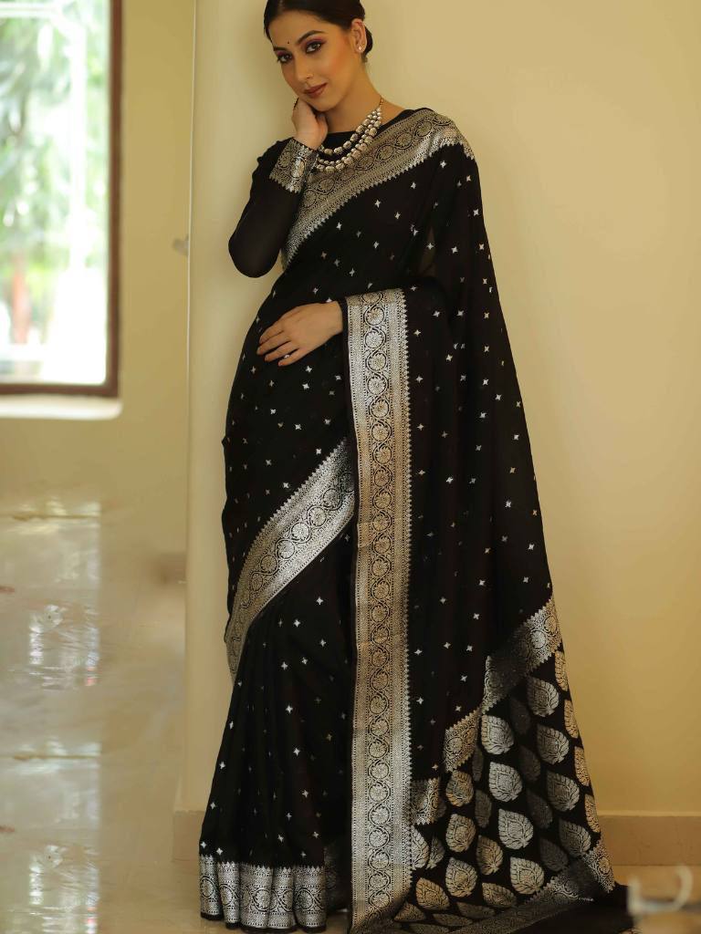 Fugacious Black Cotton Silk Saree With Sizzling Blouse Piece