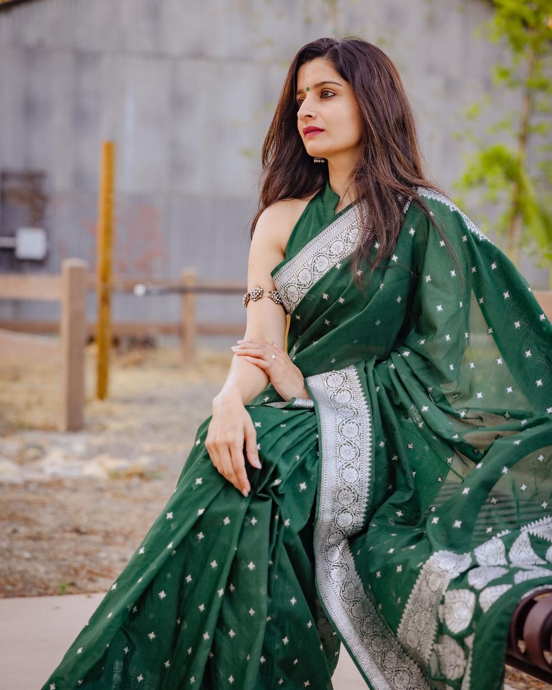 Moiety Green Cotton Silk Saree With Sensational Blouse Piece