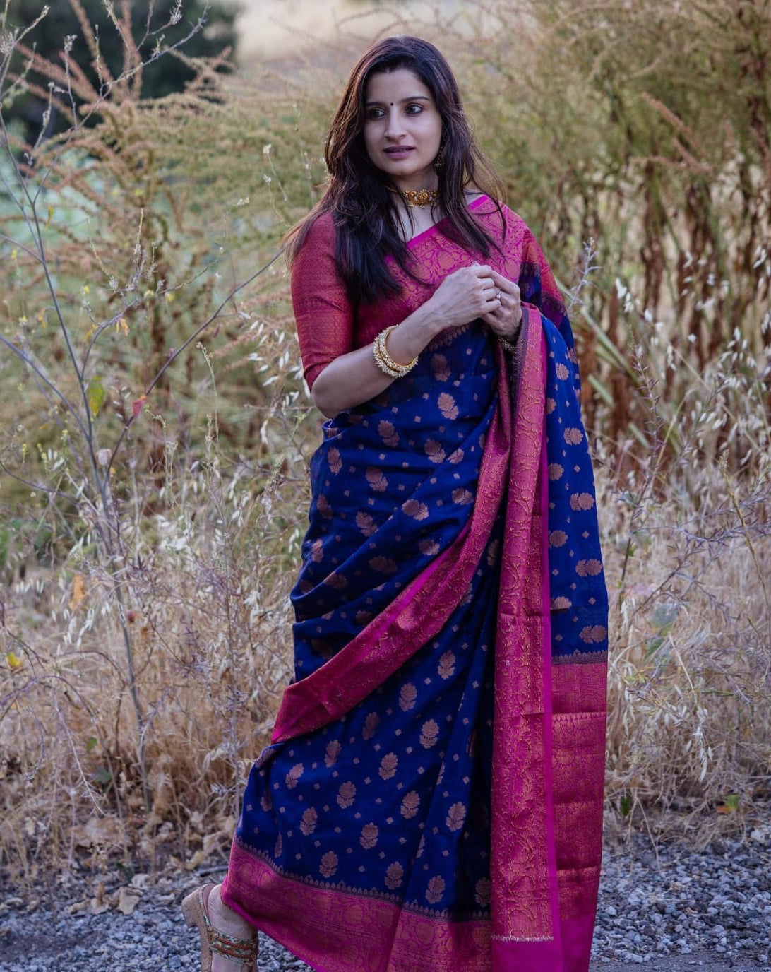 Hypnotic Blue Soft Silk Saree With Comely Blouse Piece