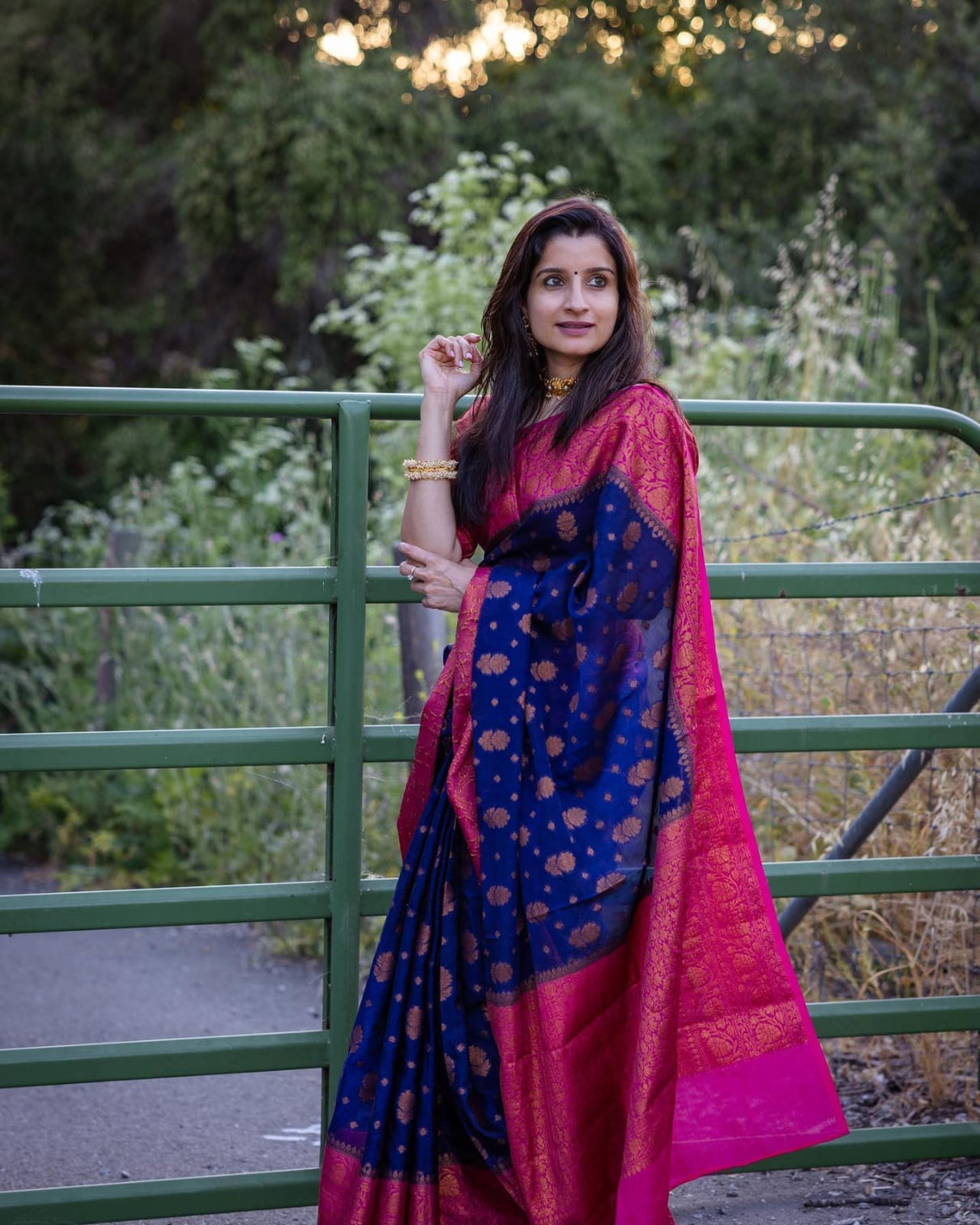 Hypnotic Blue Soft Silk Saree With Comely Blouse Piece