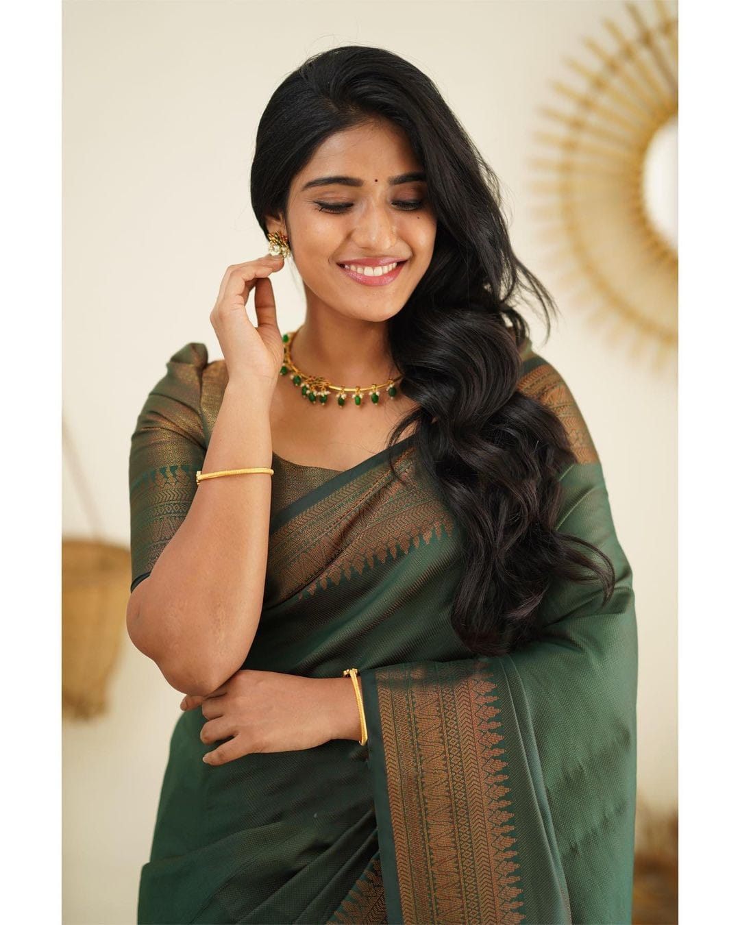 Unequalled Green Soft Silk Saree With Fragrant Blouse Piece
