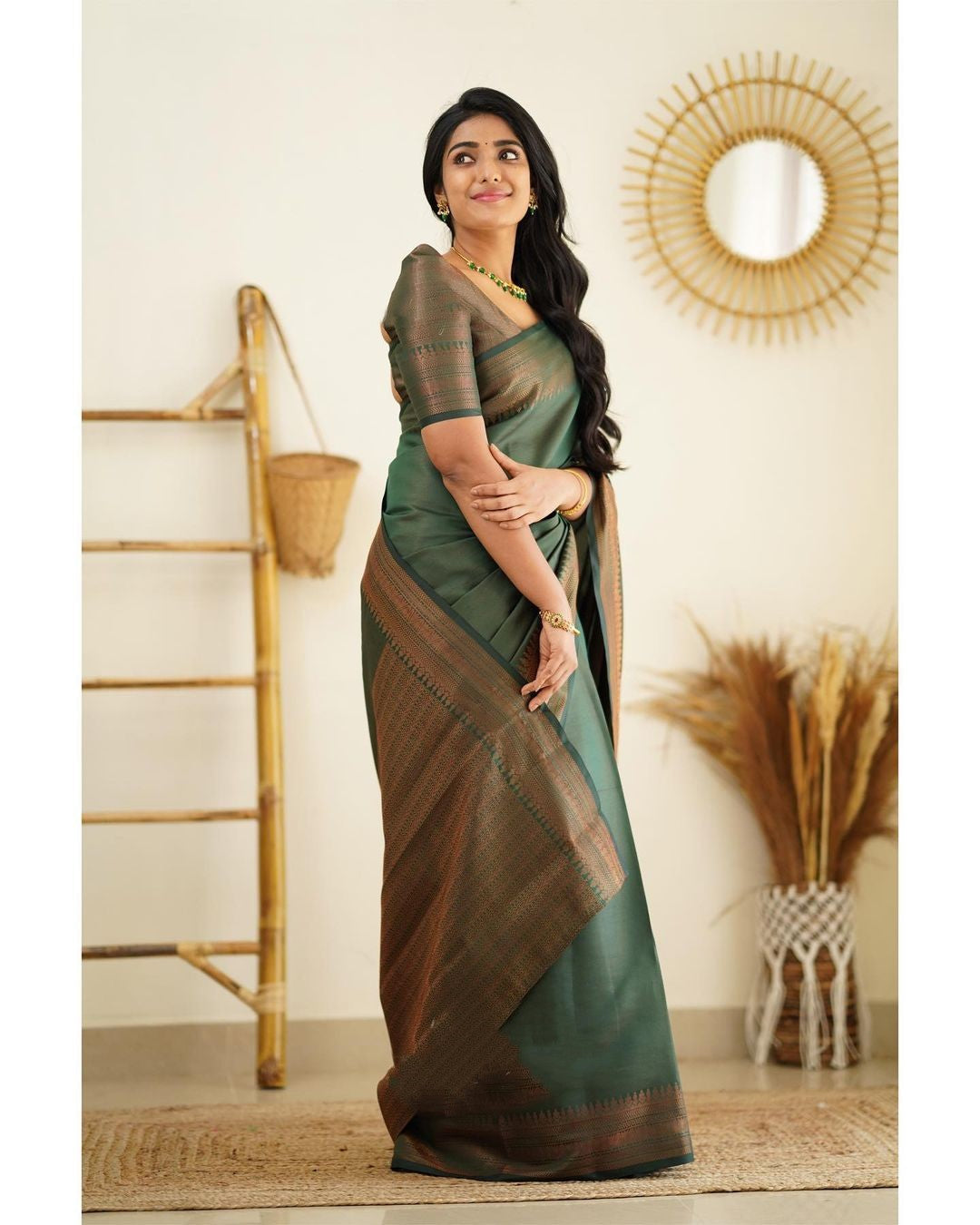 Unequalled Green Soft Silk Saree With Fragrant Blouse Piece