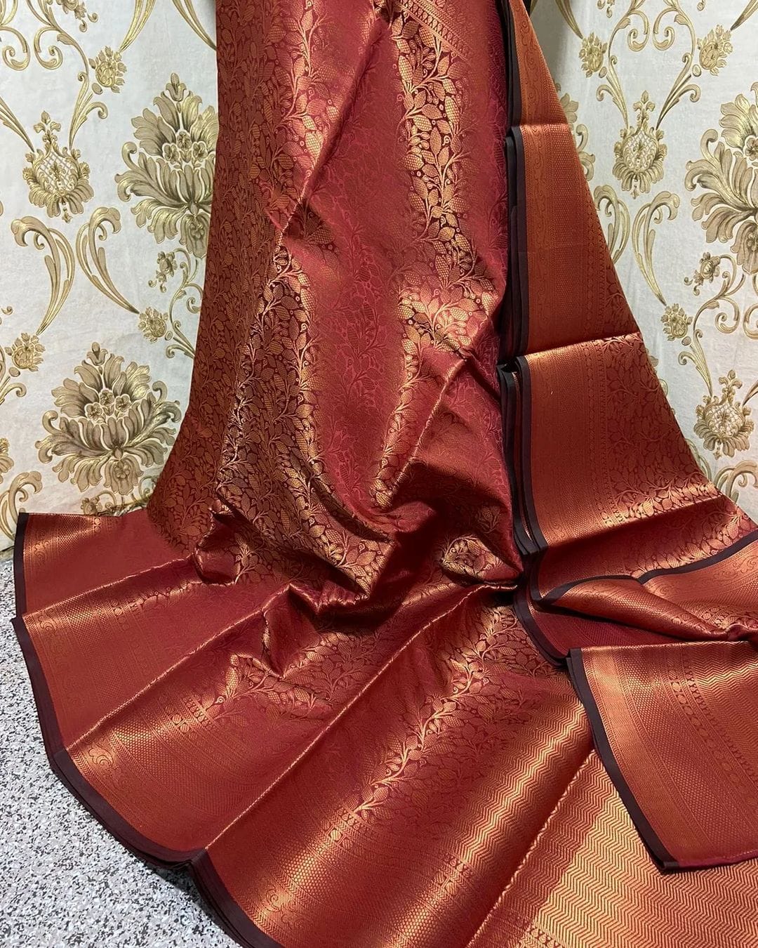 Enchanting Maroon Soft Banarasi Silk Saree With Imaginative Blouse Piece