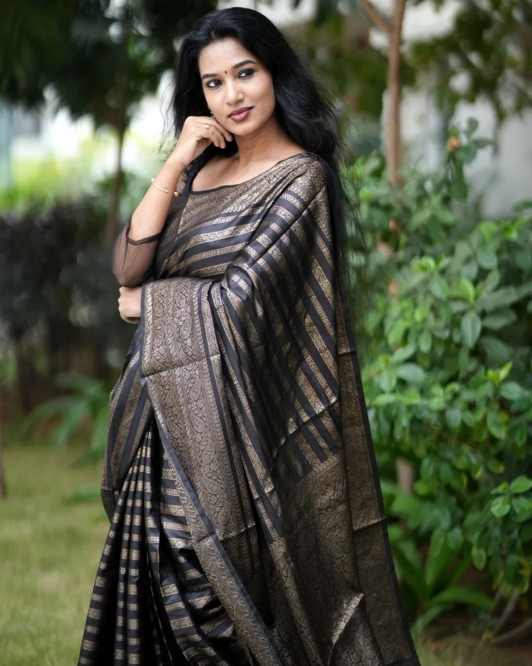 Excellent Black Soft Silk Saree With Luxuriant Blouse Piece