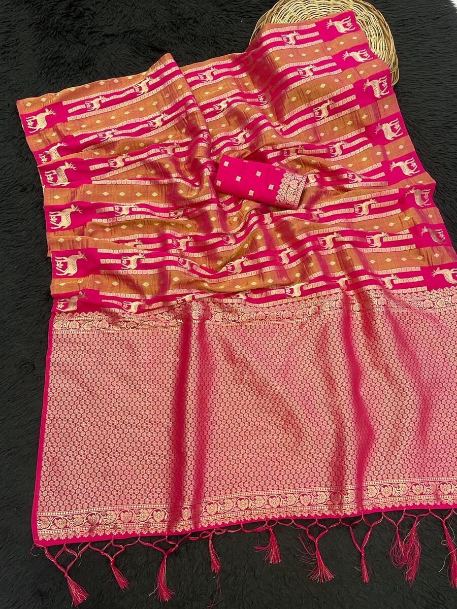 Scrupulous Dark Pink Banarasi Tissue Silk Saree With Impressive Blouse Piece