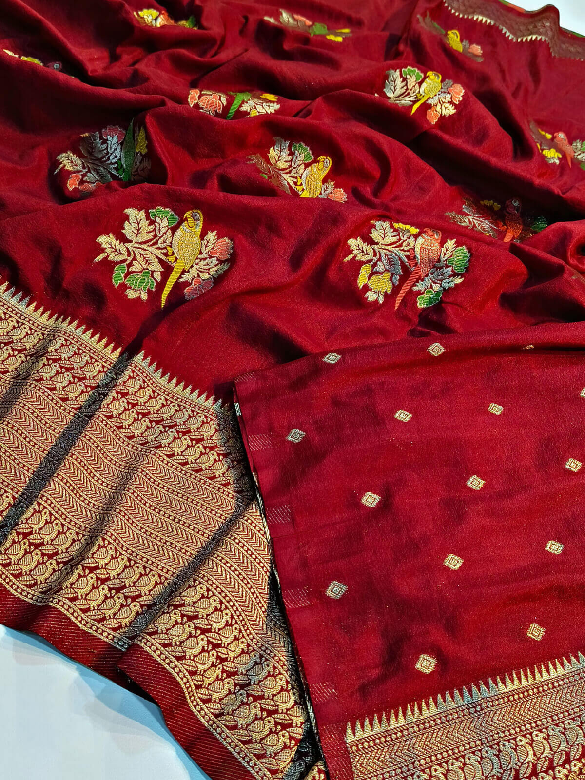 Impressive Maroon Banarasi Dola Silk Saree With Desirable Blouse Piece