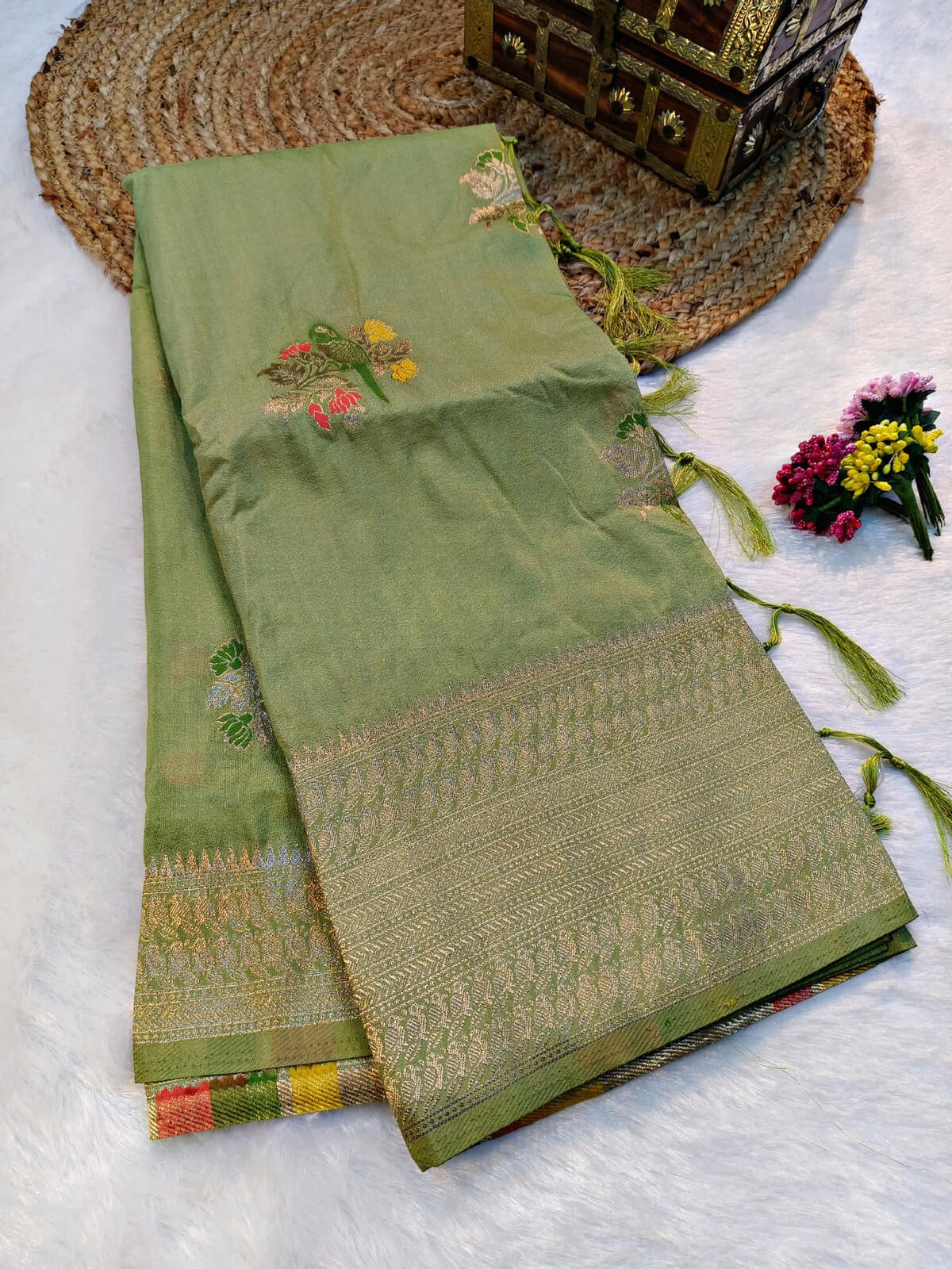 Sempiternal Pista Banarasi Dola Silk Saree With Girlish Blouse Piece
