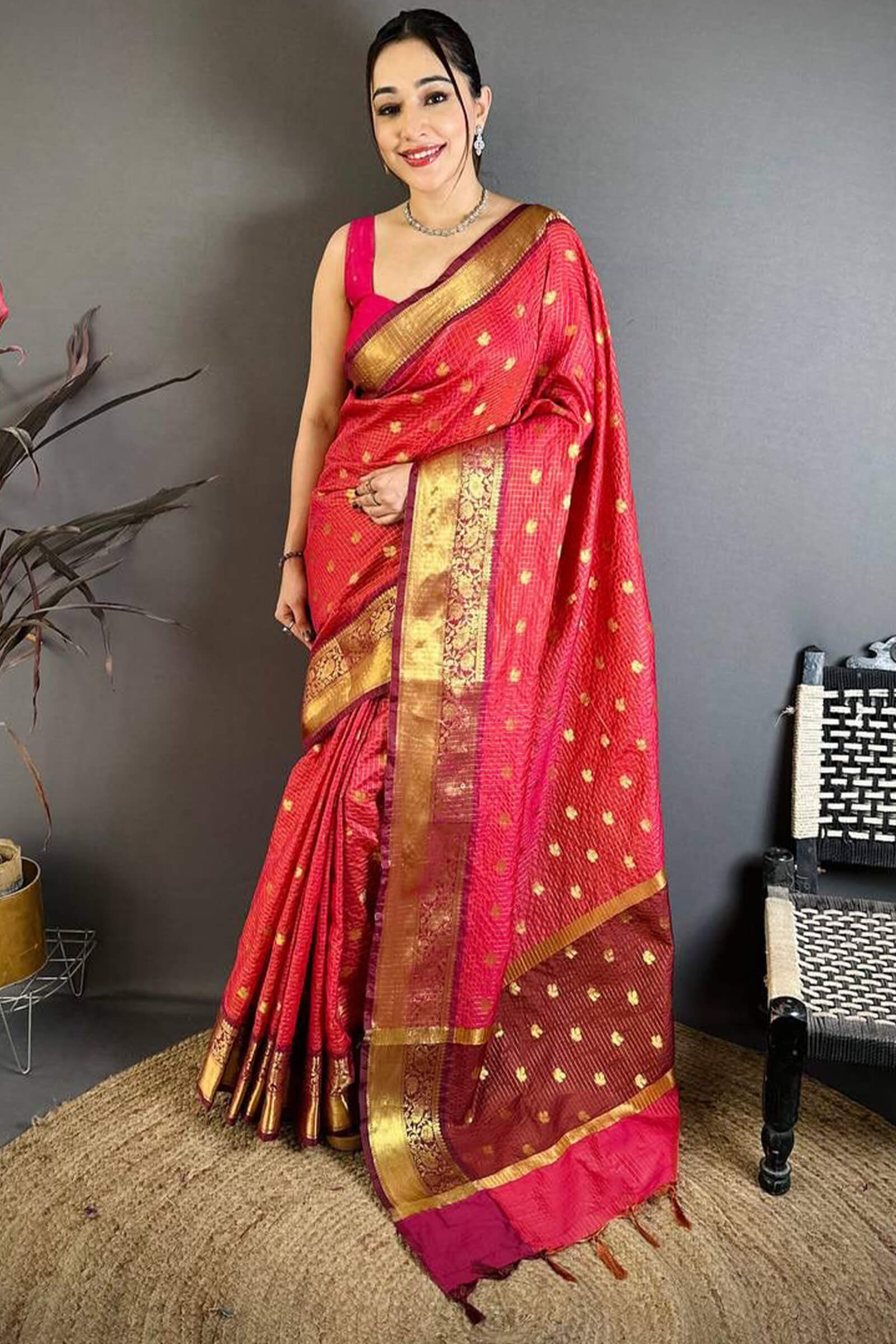 Inimitable Dark Pink Banarasi Tissue Silk Saree With Sonorous Blouse Piece
