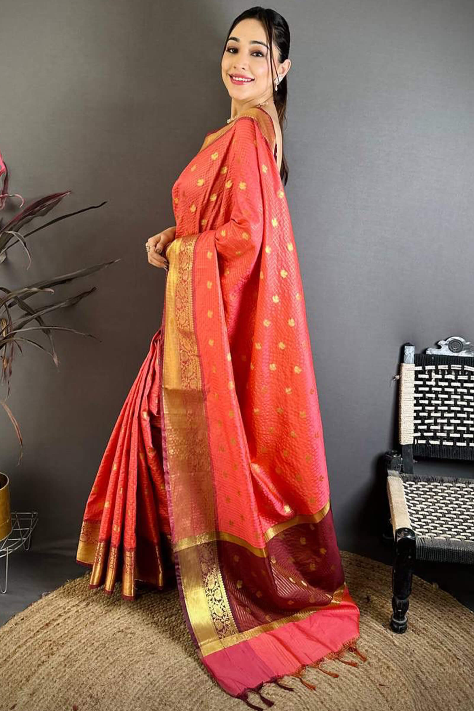 Stunner Pink Banarasi Tissue Silk Saree With Smashing Blouse Piece
