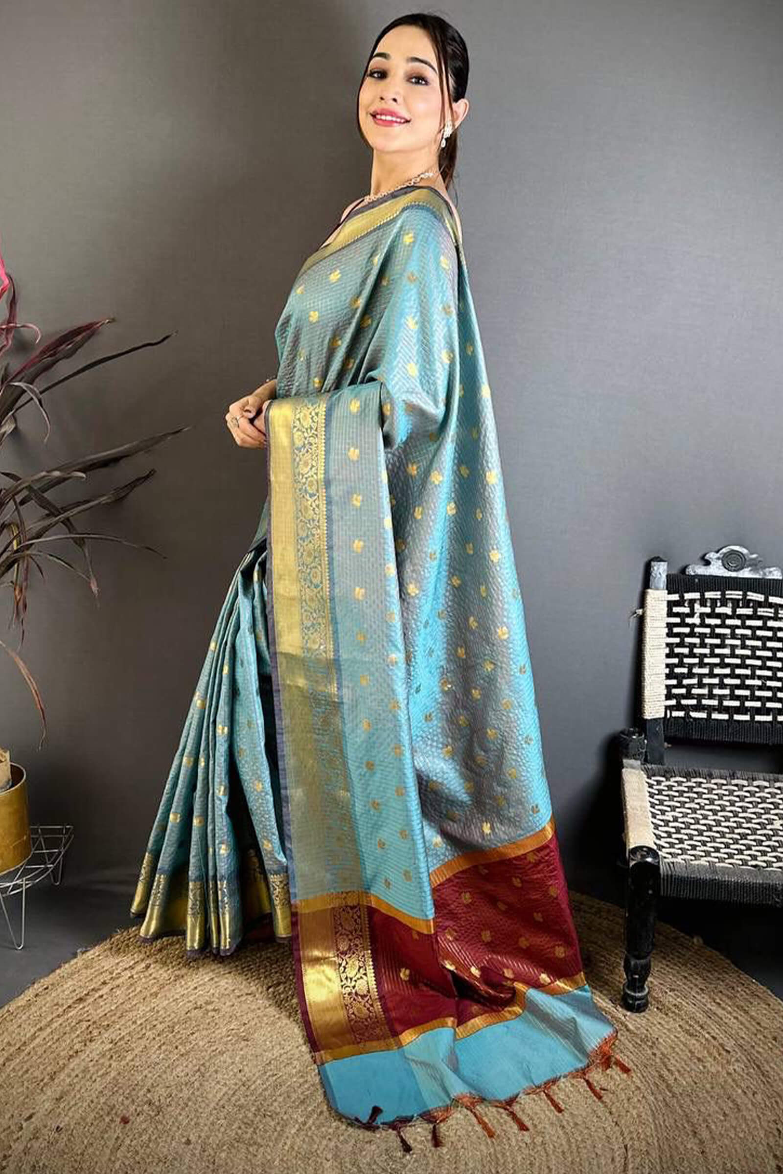 Ineffable Sky Banarasi Tissue Silk Saree With Tremendous Blouse Piece