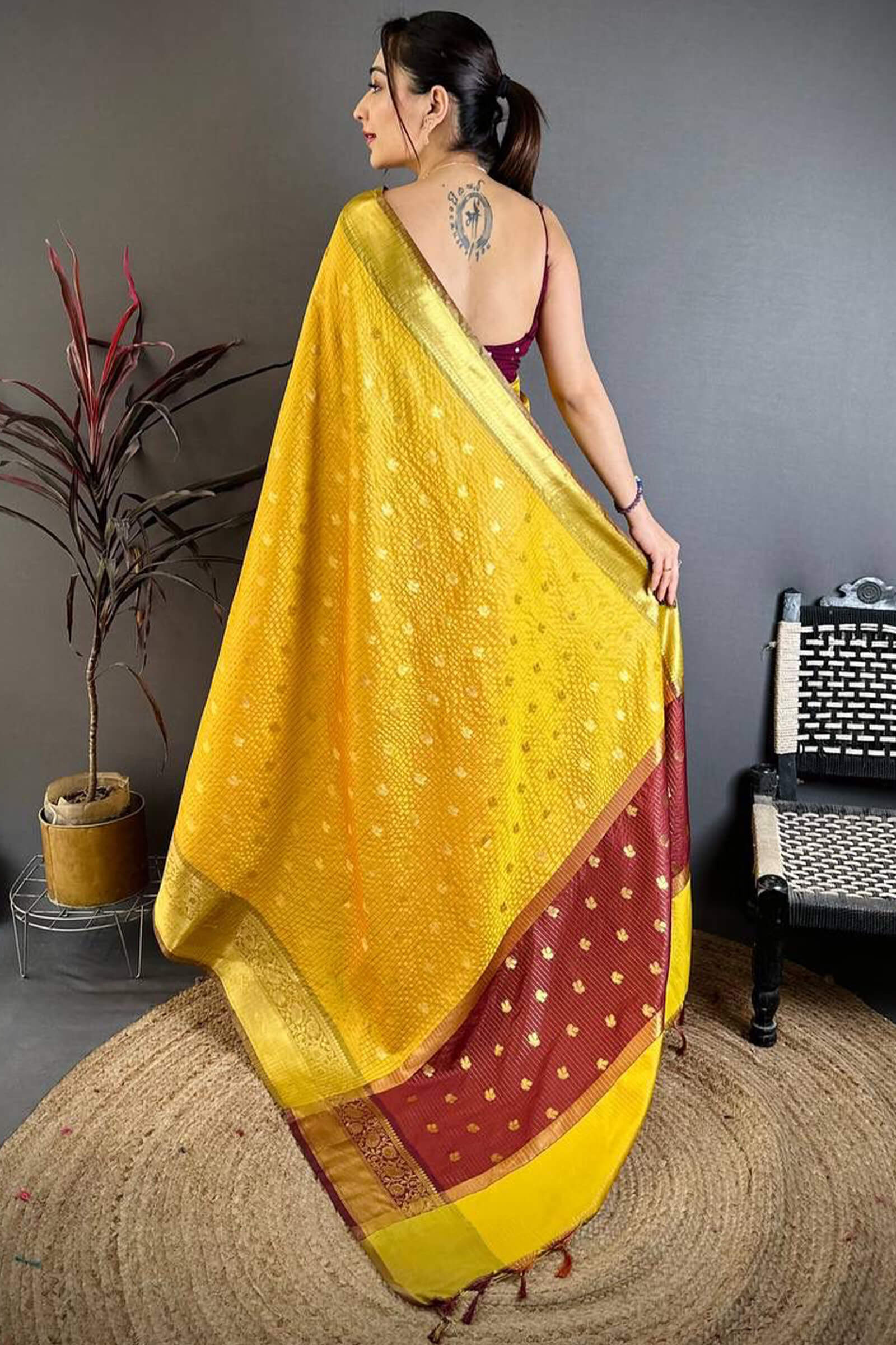 Pleasant Yellow Banarasi Tissue Silk Saree With Tantalizing Blouse Piece