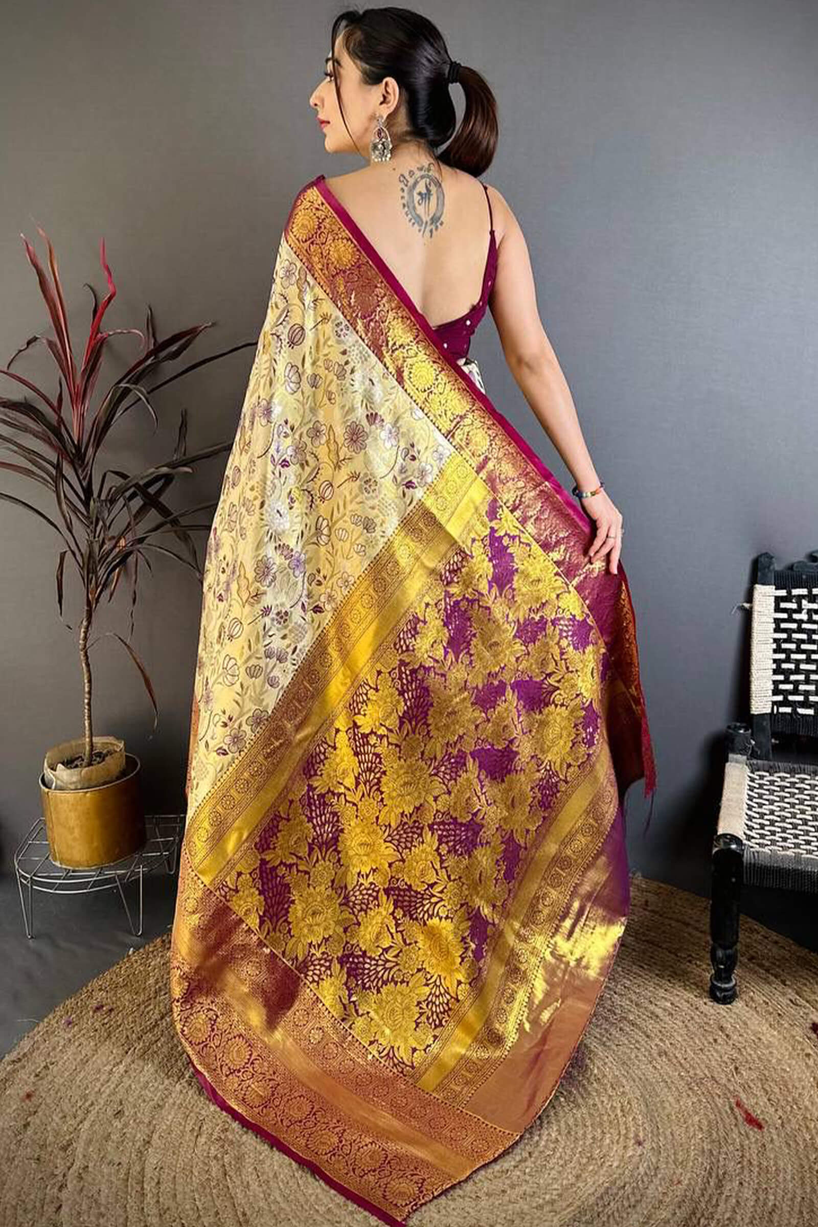 Dulcet Beige Kanjivaram Silk Saree With Gorgeous Blouse Piece