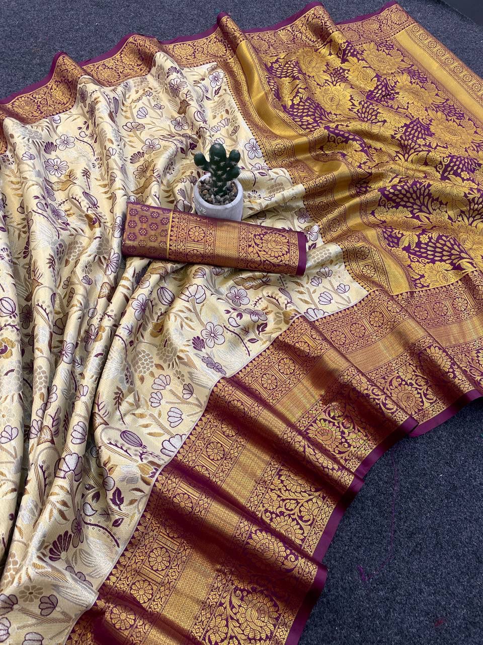 Dulcet Beige Kanjivaram Silk Saree With Gorgeous Blouse Piece
