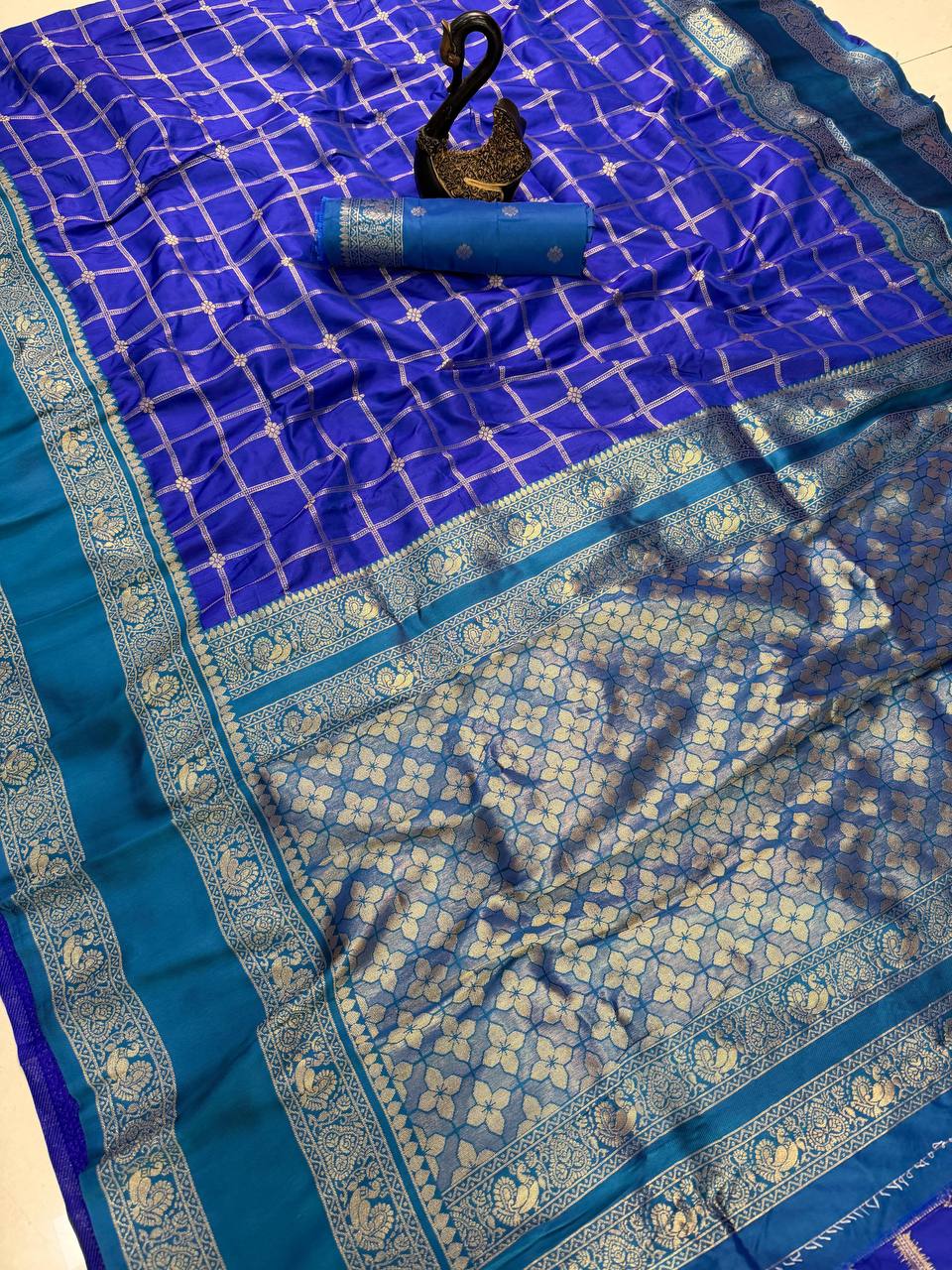 Prodigal Royal Blue Pure Zari Weaving Banarasi Silk Saree With Majesty Blouse Piece