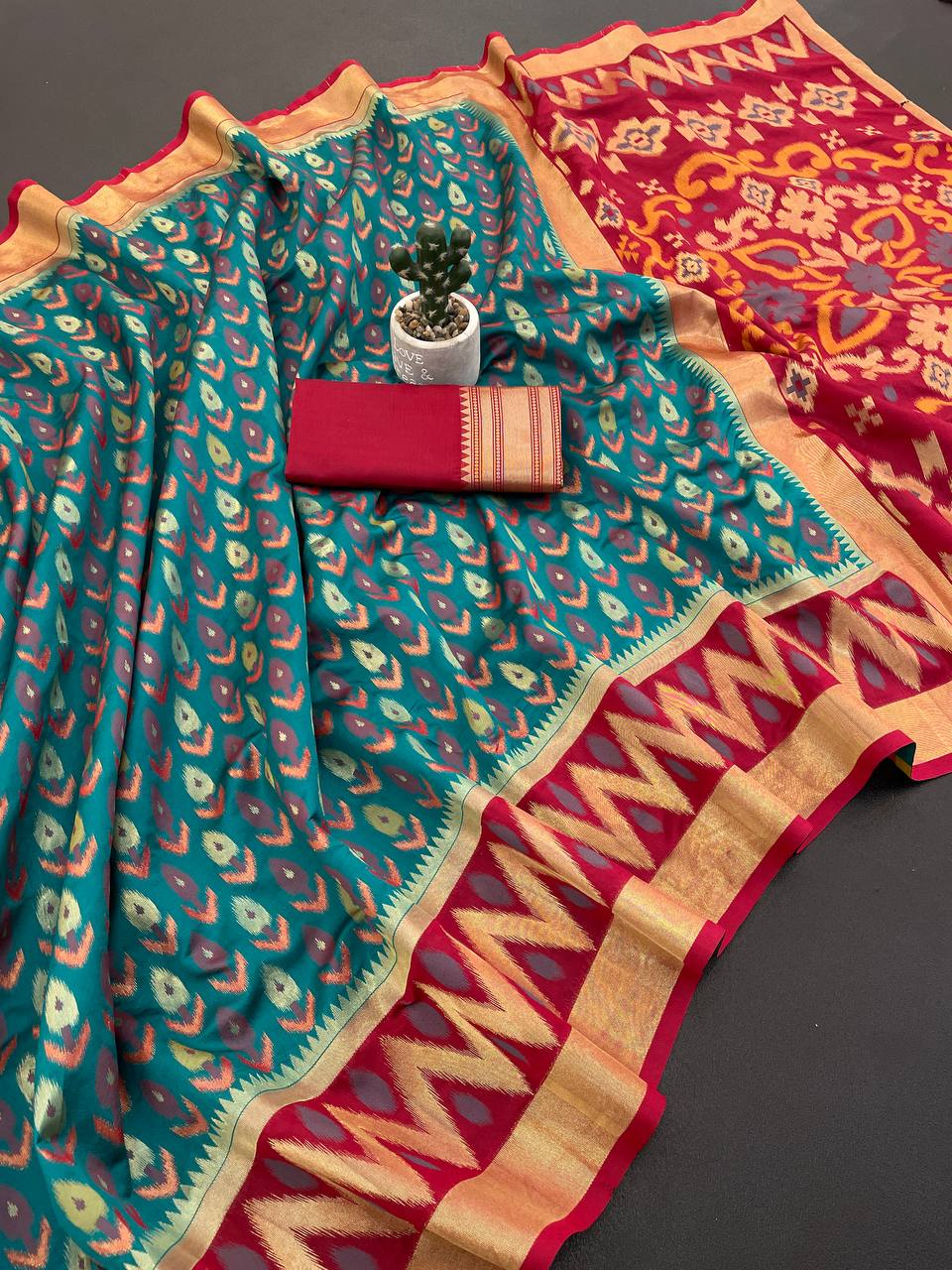 Alluring Rama Banarasi Ikkat Silk Saree With Propinquity Blouse Piece