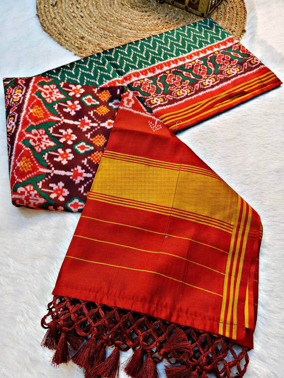 Ideal Dark Green Patola Lagdi Patta Saree With Desuetude Blouse Piece