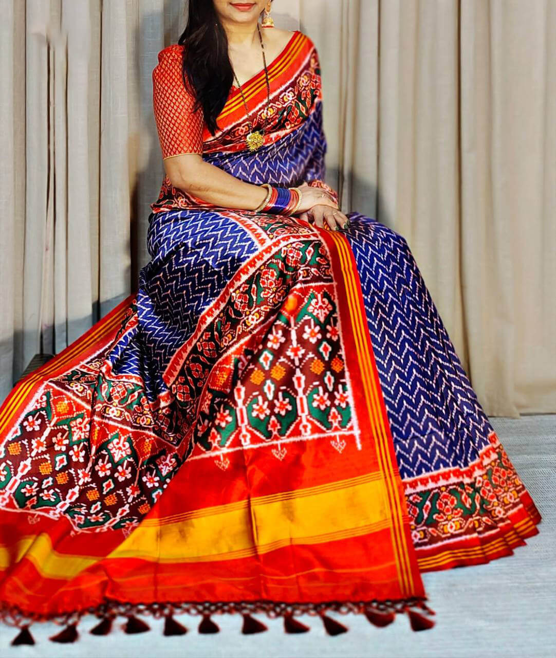 Piquant Navy Blue Patola Lagdi Patta Saree With Desultory Blouse Piece