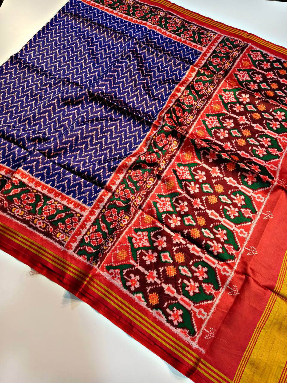 Piquant Navy Blue Patola Lagdi Patta Saree With Desultory Blouse Piece
