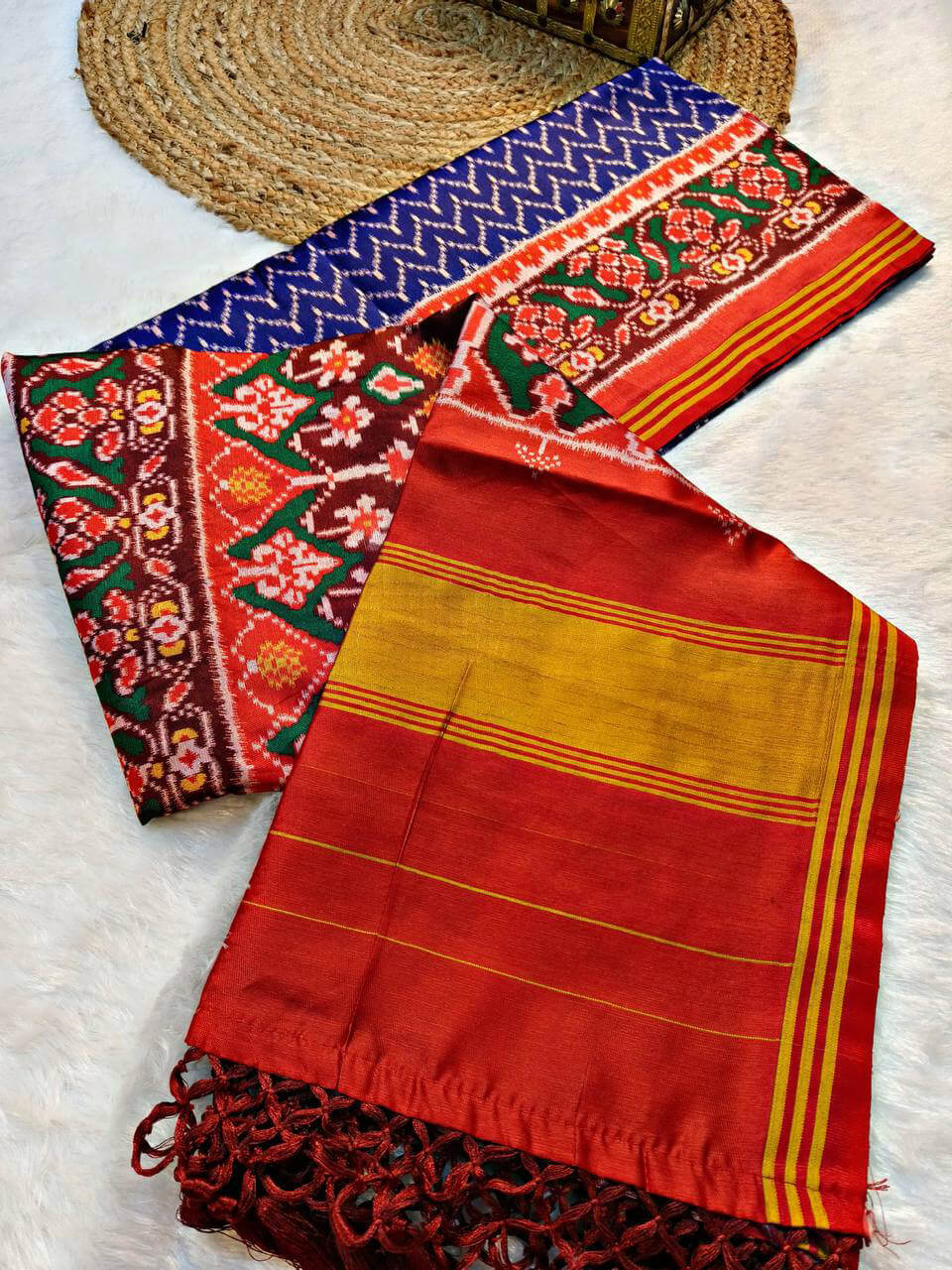 Piquant Navy Blue Patola Lagdi Patta Saree With Desultory Blouse Piece