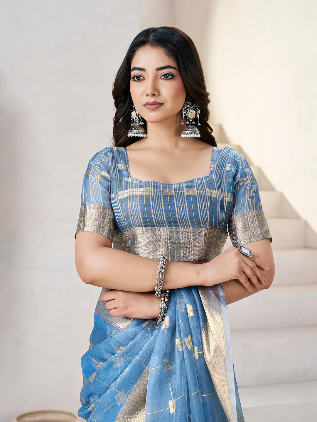 Bucolic Blue Zari Weaving Linen Silk Saree With Appealing Blouse Piece