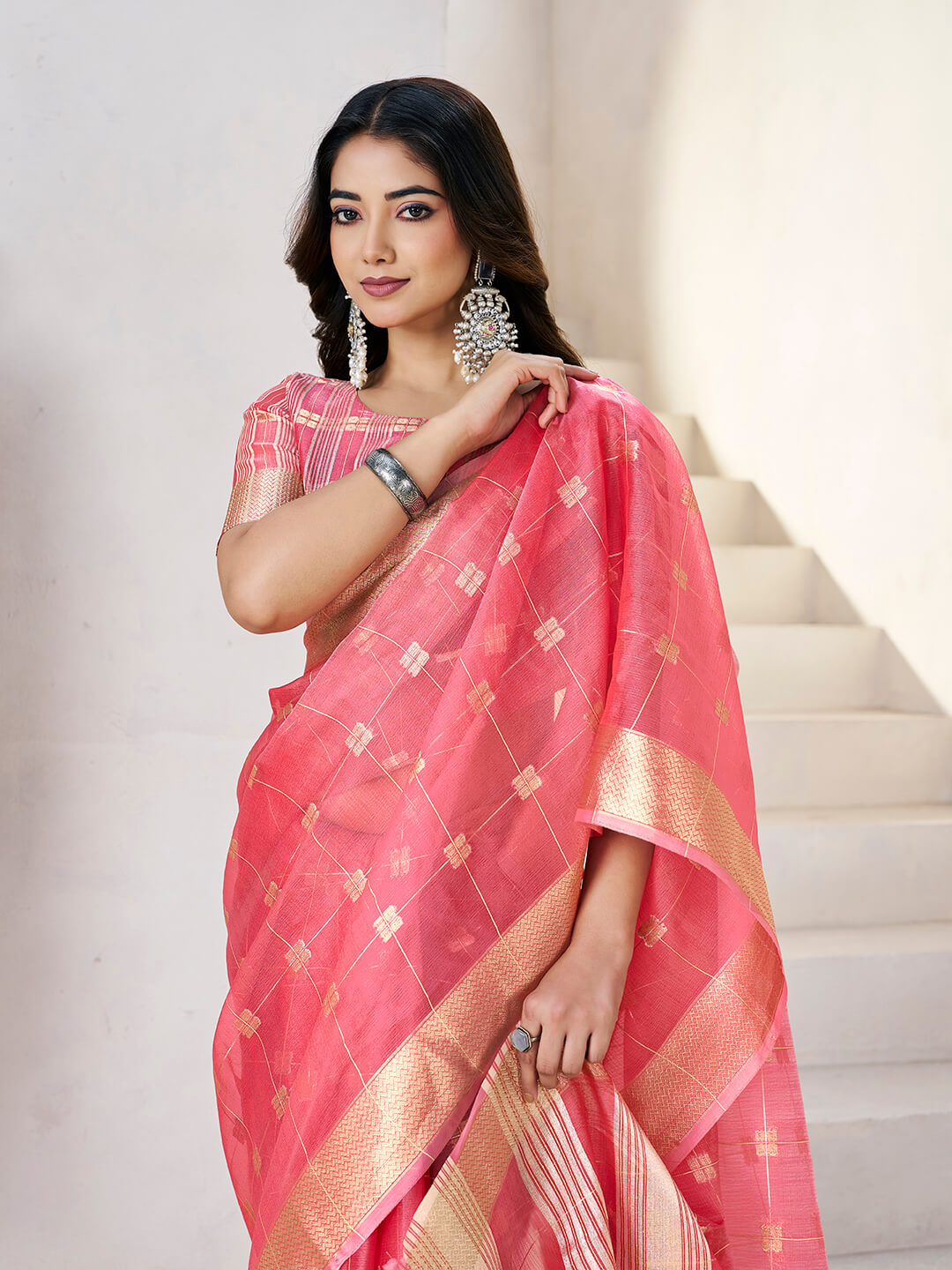 Admirable Pink Zari Weaving Linen Silk Saree With Chatoyant Blouse Piece
