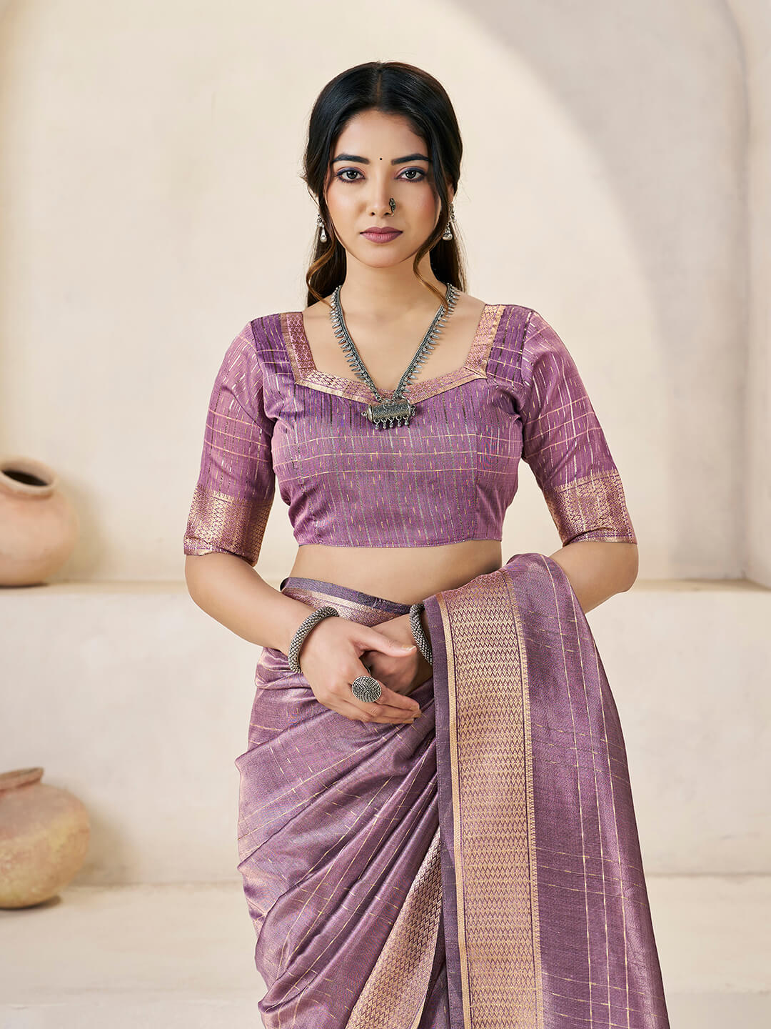 Magnetic Lavender Zari Weaving Linen Silk Saree With Capricious Blouse Piece