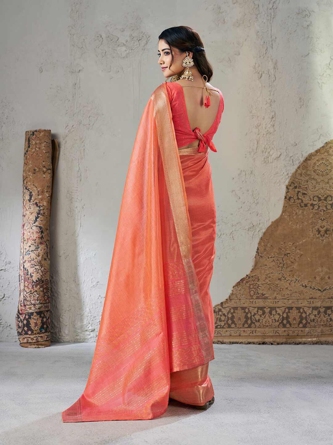 Susurrous Peach Zari Weaving Linen Silk Saree With Enticing Blouse Piece