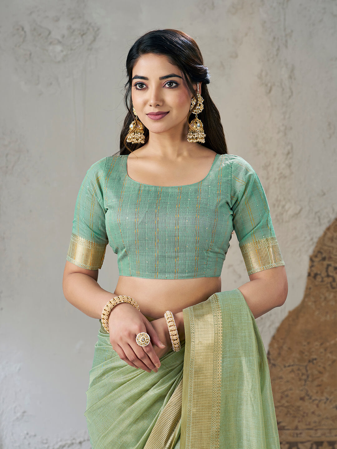 Breathtaking Pista Zari Weaving Linen Silk Saree With Desiring Blouse Piece
