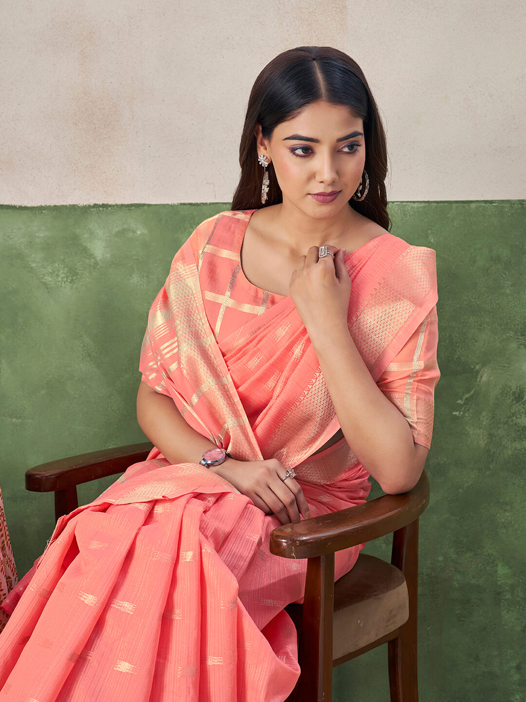 Vestigial Peach Zari Weaving Linen Silk Saree With Phenomenal Blouse Piece