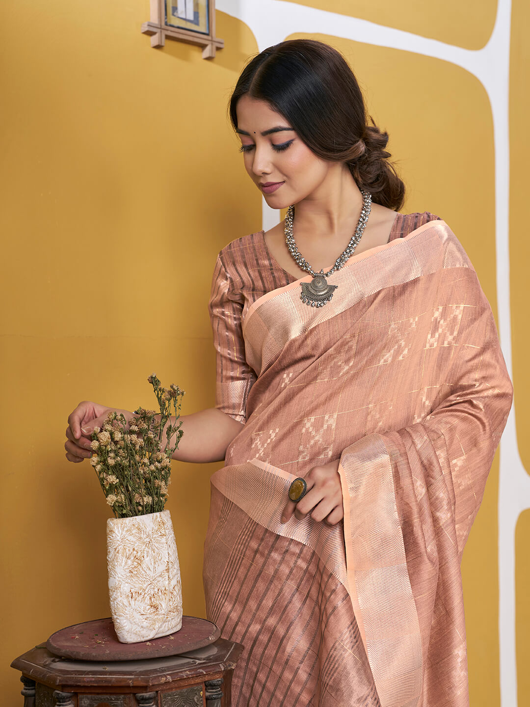 Resonant Peach Zari Weaving Linen Silk Saree With Excellent Blouse Piece
