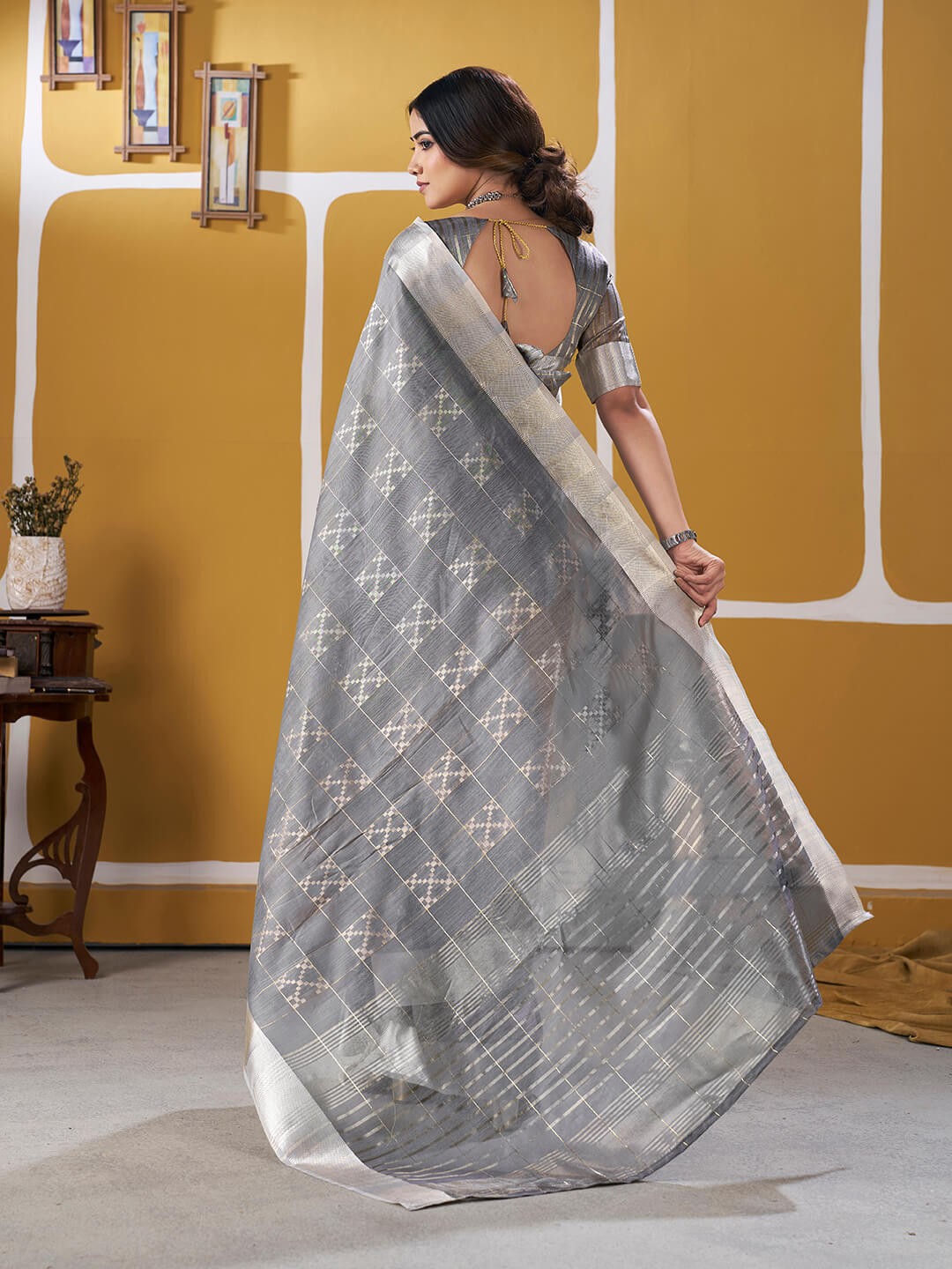 Sizzling Silver Zari Weaving Linen Silk Saree With Quixotic Blouse Piece