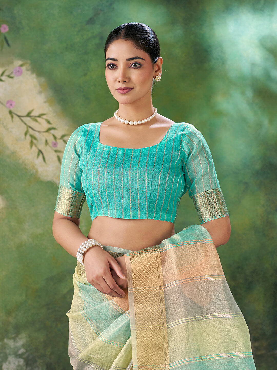 Staring Multicolor Zari Weaving Linen Silk Saree With Precious Blouse Piece
