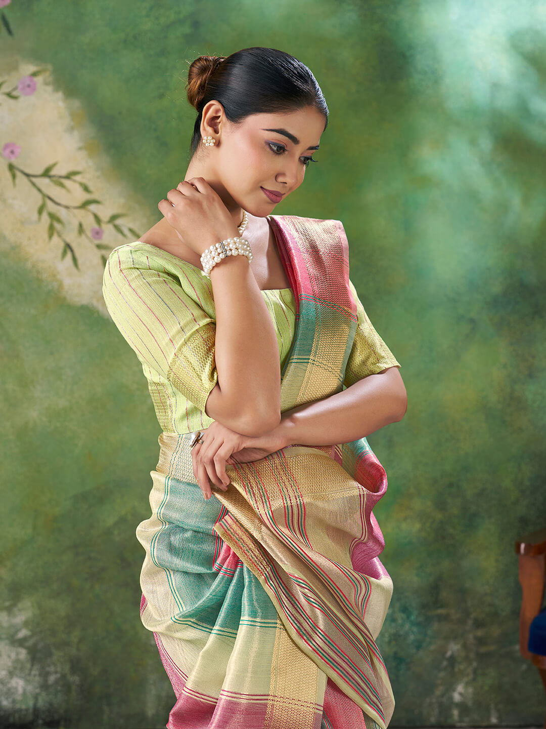 Delectable Multicolor Zari Weaving Linen Silk Saree With Adoring Blouse Piece
