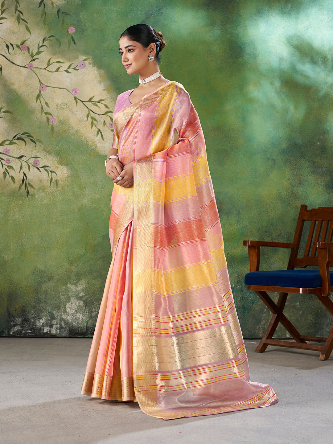 Ravishing Multicolor Zari Weaving Linen Silk Saree With Delightful Blouse Piece