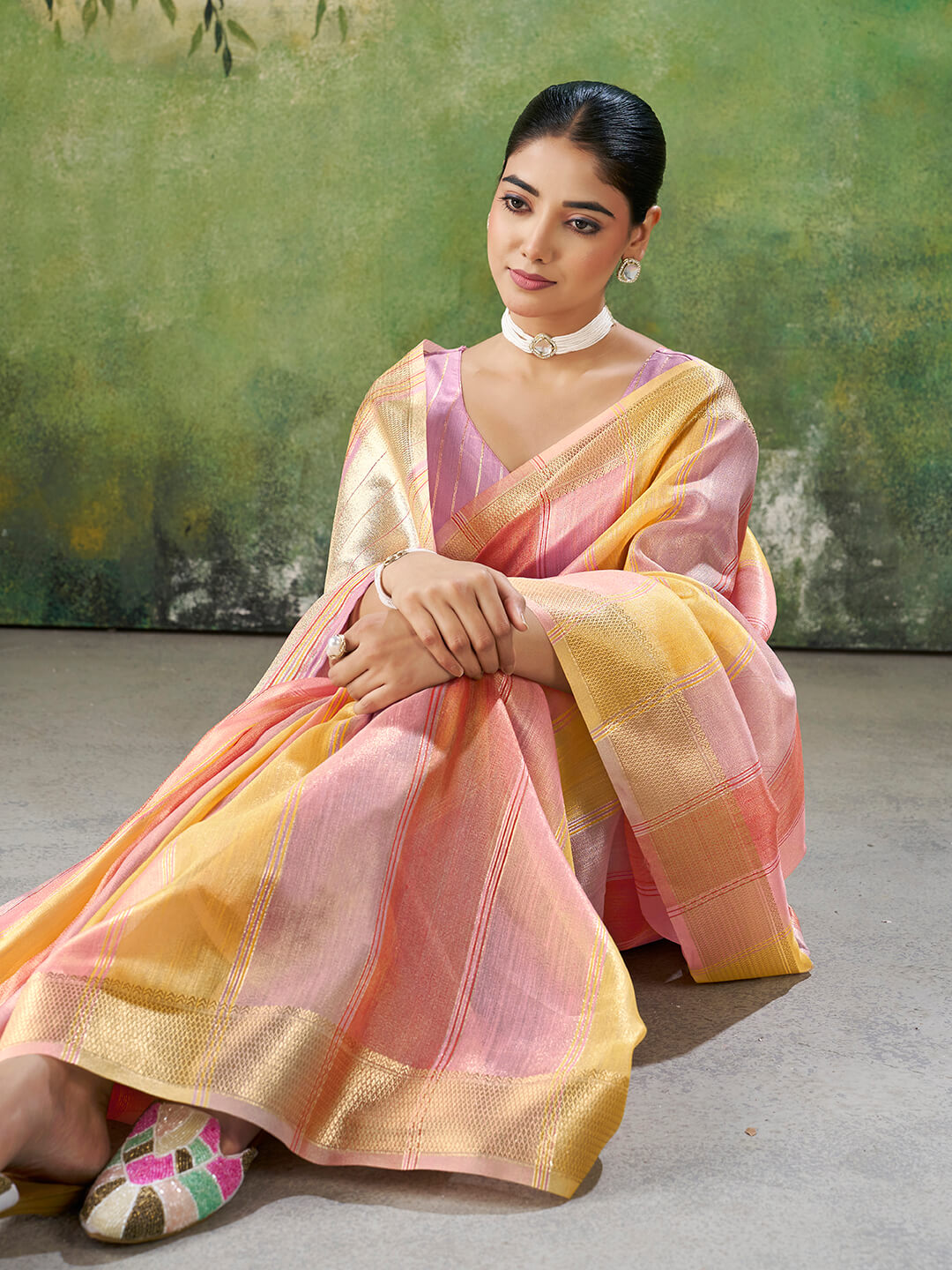 Ravishing Multicolor Zari Weaving Linen Silk Saree With Delightful Blouse Piece