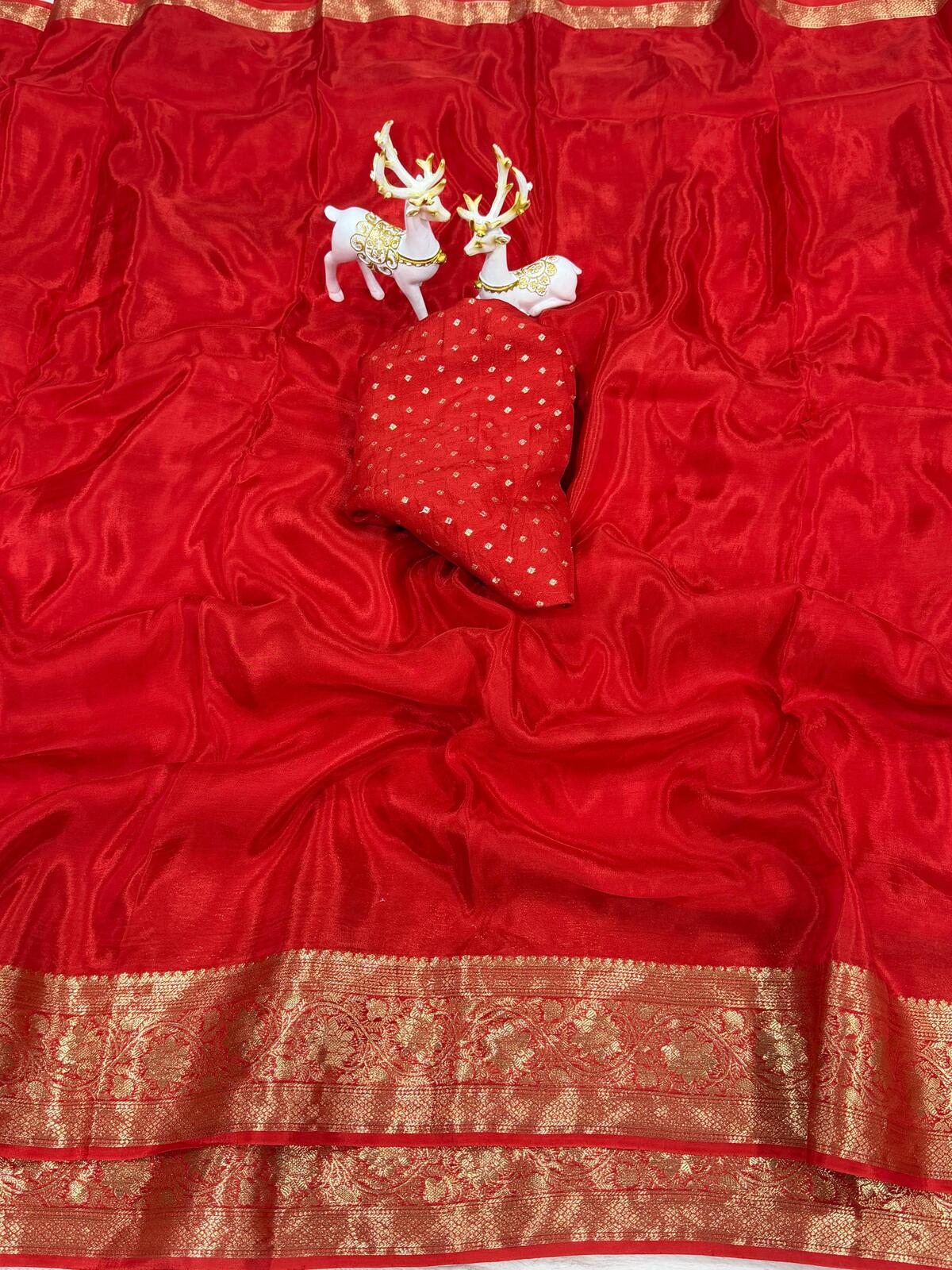 Artistic Red Pure Zari Weaving Banarasi Silk Saree With Dazzling Blouse Piece