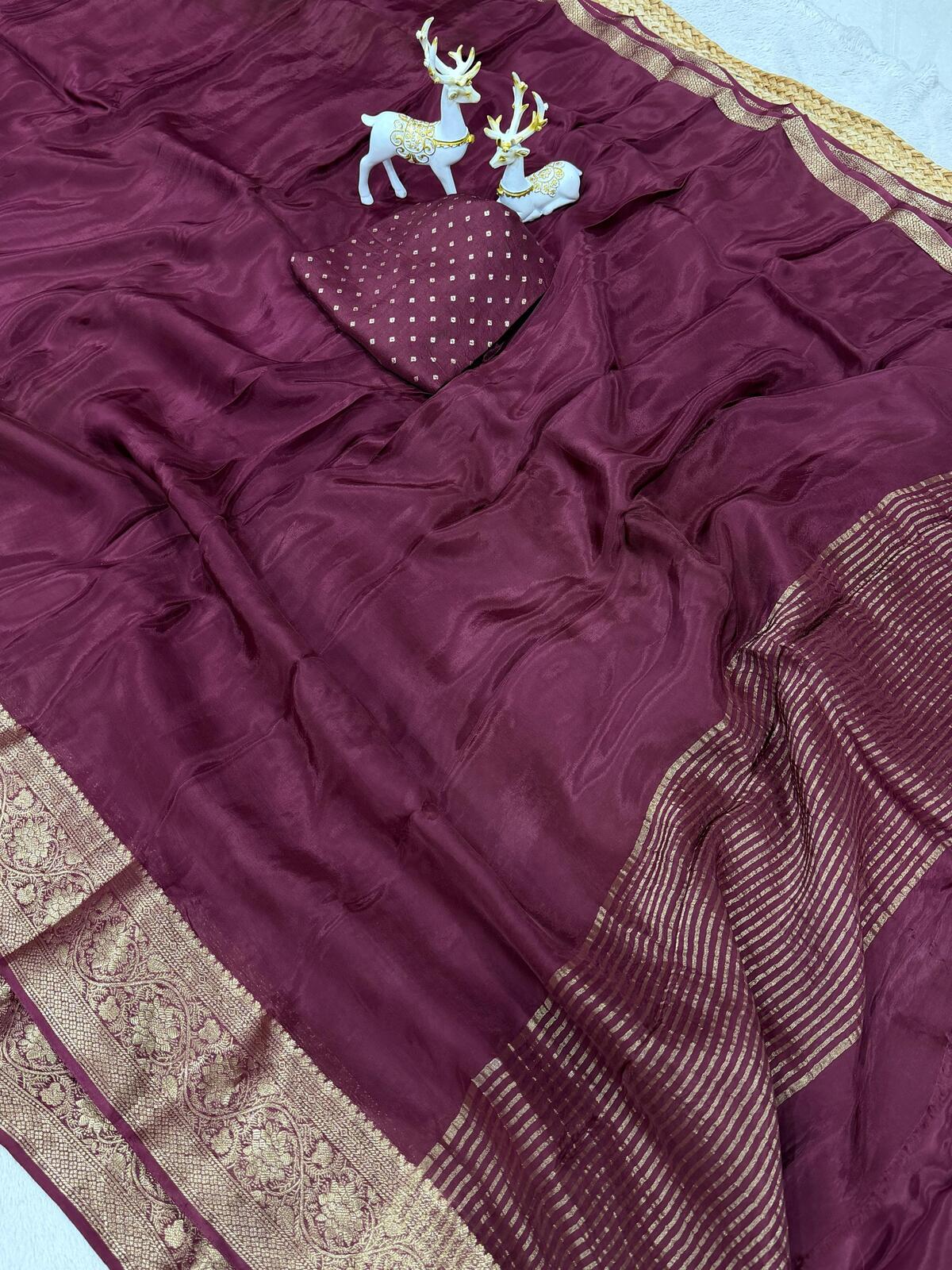Resplendent Wine Pure Zari Weaving Banarasi Silk Saree With Splendiferous Blouse Piece