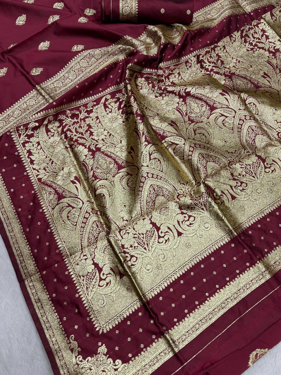 Resonant Maroon Soft Silk Saree With Excellent Blouse Piece