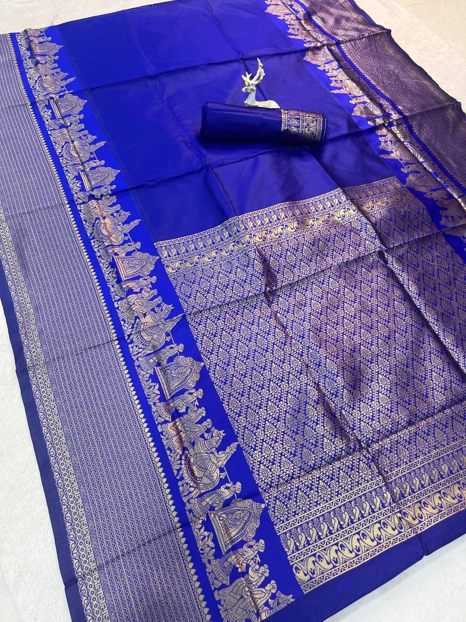 Engaging Royal Blue Soft Silk Saree With Smart Blouse Piece